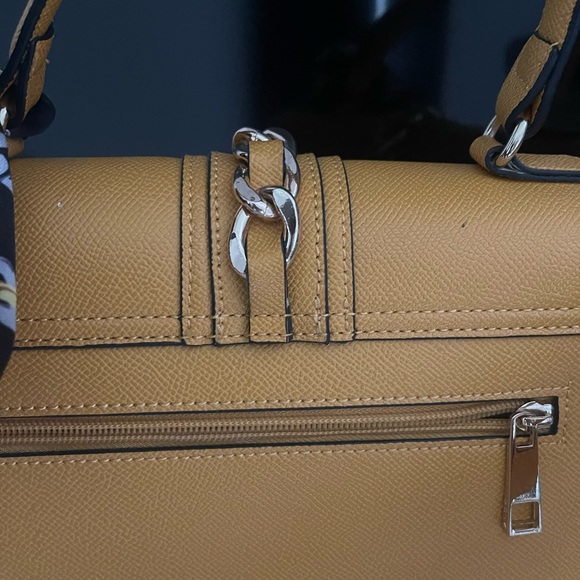 Aldo Yellow Purse - Picture 5 of 6